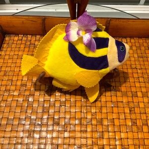 VTG Hawaiian Collectibles “Heheo” The Butterfly Fish 🐠 With Passport From ‘98